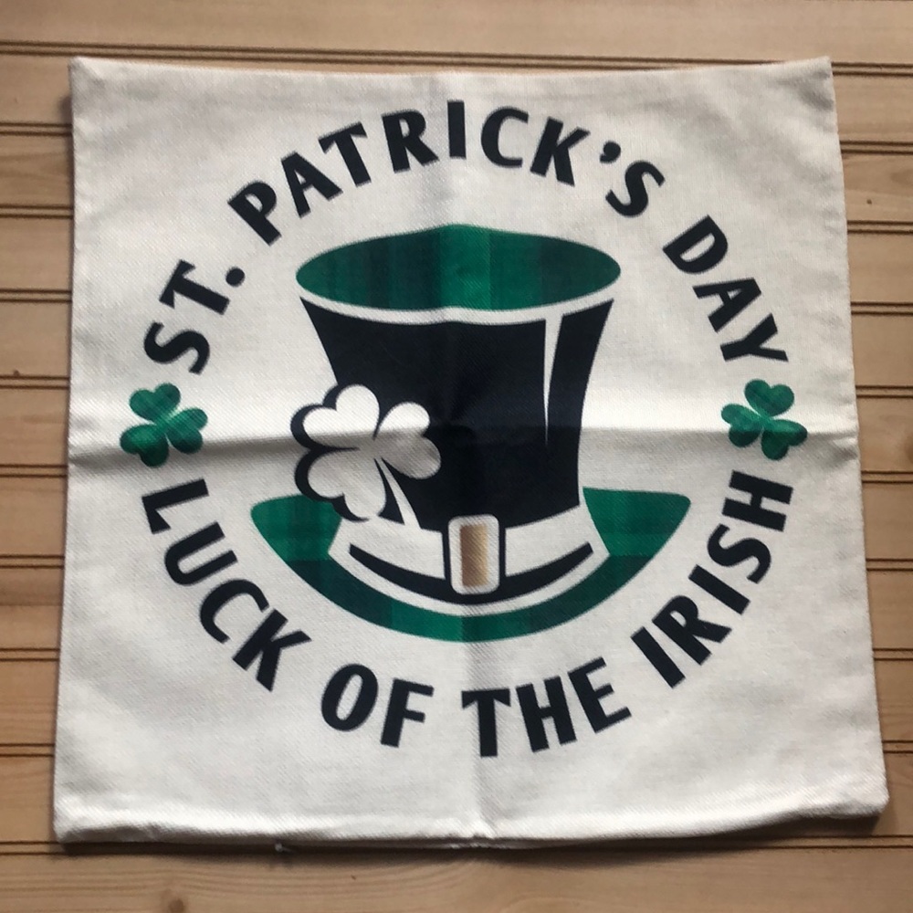 St Patrick’s Day Shamrock Leprechaun Hat Luck of the Irish Pillow Cover NWOT